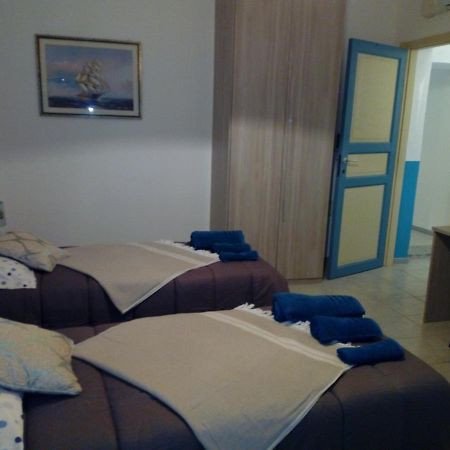 B&B Dell' Abbaddu ซัสซารี ภายนอก รูปภาพ